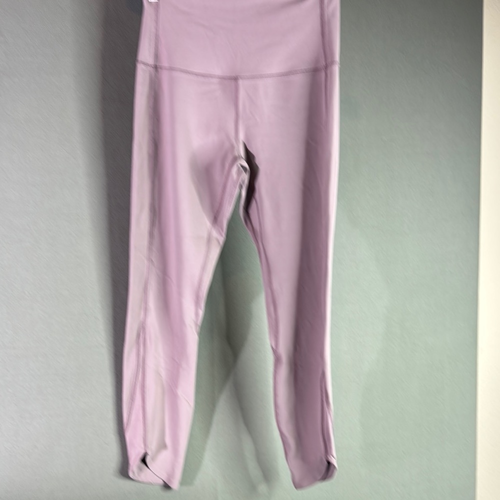 Lululemon size 6 Lavender High-Waisted Capri Leggings